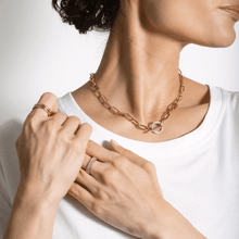 Load image into Gallery viewer, Diamond Toggle Clasp Chain
