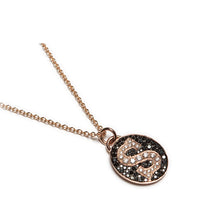 Load image into Gallery viewer, Medium Oval Signet Necklace