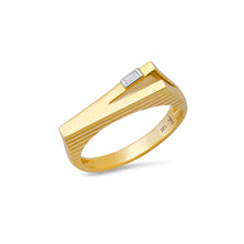 Load image into Gallery viewer, Ribbed Initial Ring