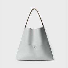 Load image into Gallery viewer, Slim M Tote in Jasmin Grained Leather